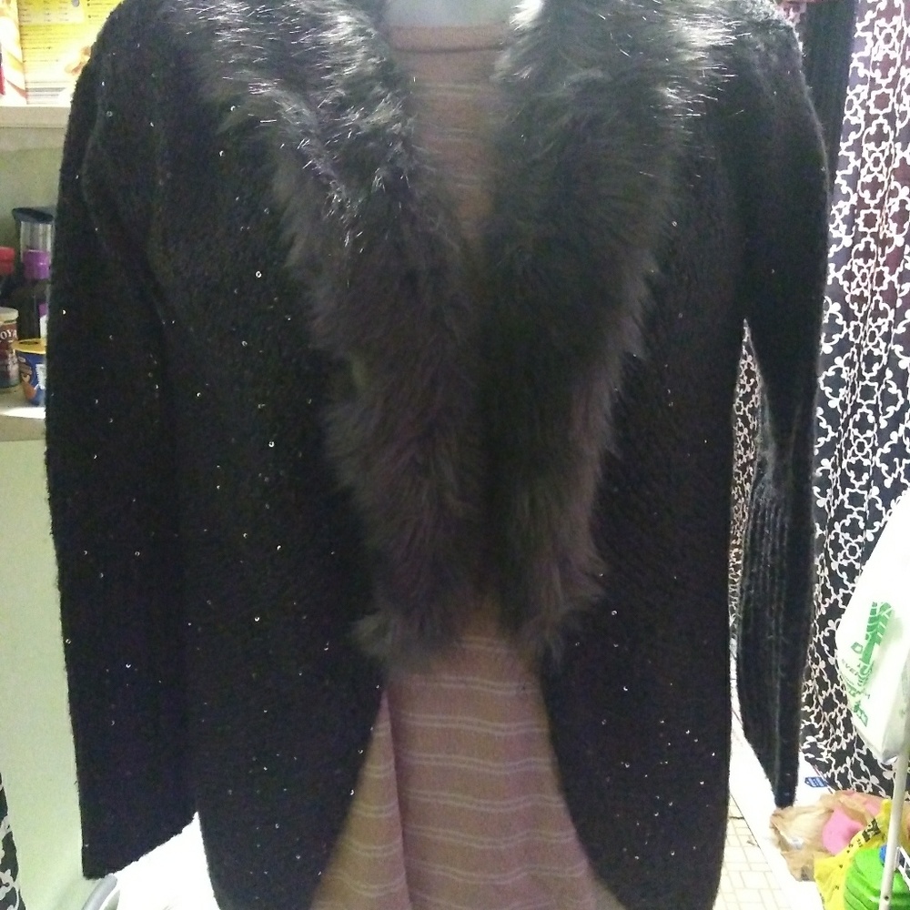 Sweater - Picture 4 of 5